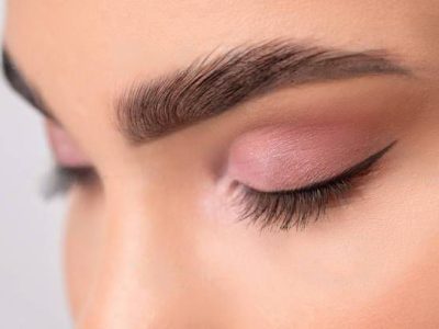 Tatouage cosmétique, tatouage des sourcils à traiter par laser picoseconde, le PicoWay (CANDELA)